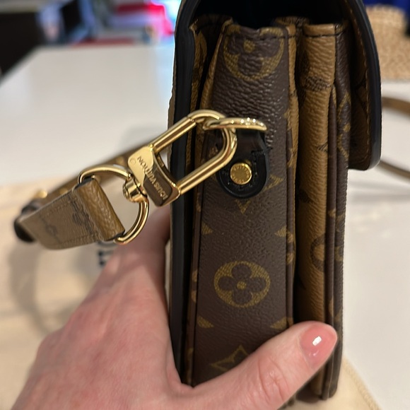 Louis Vuitton monogram Pochette Métis crossbody bag - Picture 7 of 10